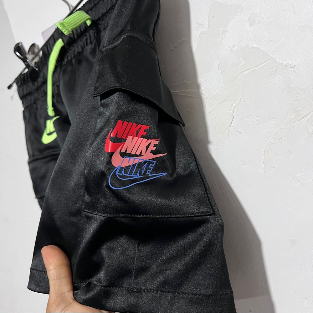 Nike black and multicolored logos #nikekids size 5-6 Year or Medium :Box N: